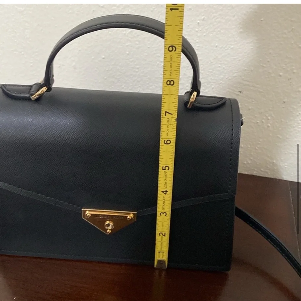 Michael Kors Grace MD TH Satchel black handle or cross body